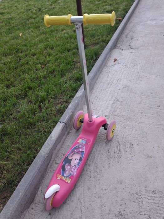 Trotineta fete Minnie Mouse