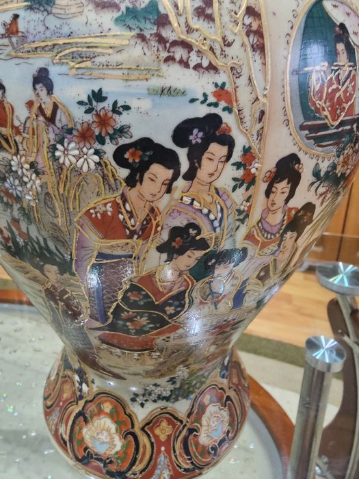 Vaze porțelan cu capac