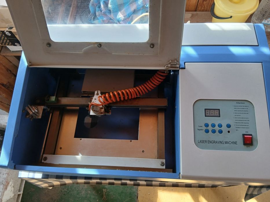 Лазер за гравиране и рязане 40 W CO2