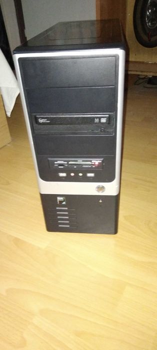 Компютър с AMD Phenom II X3 720 2.8GHz