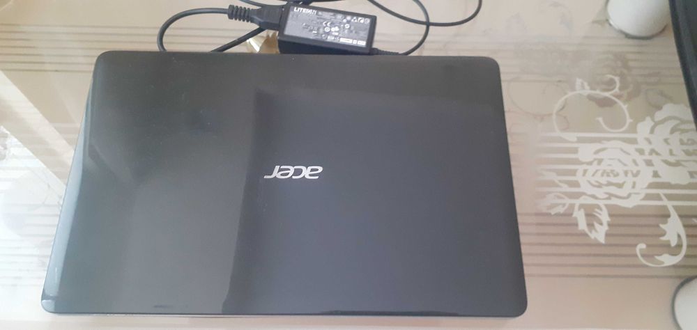 лаптоп ASER ESPIRE EI531