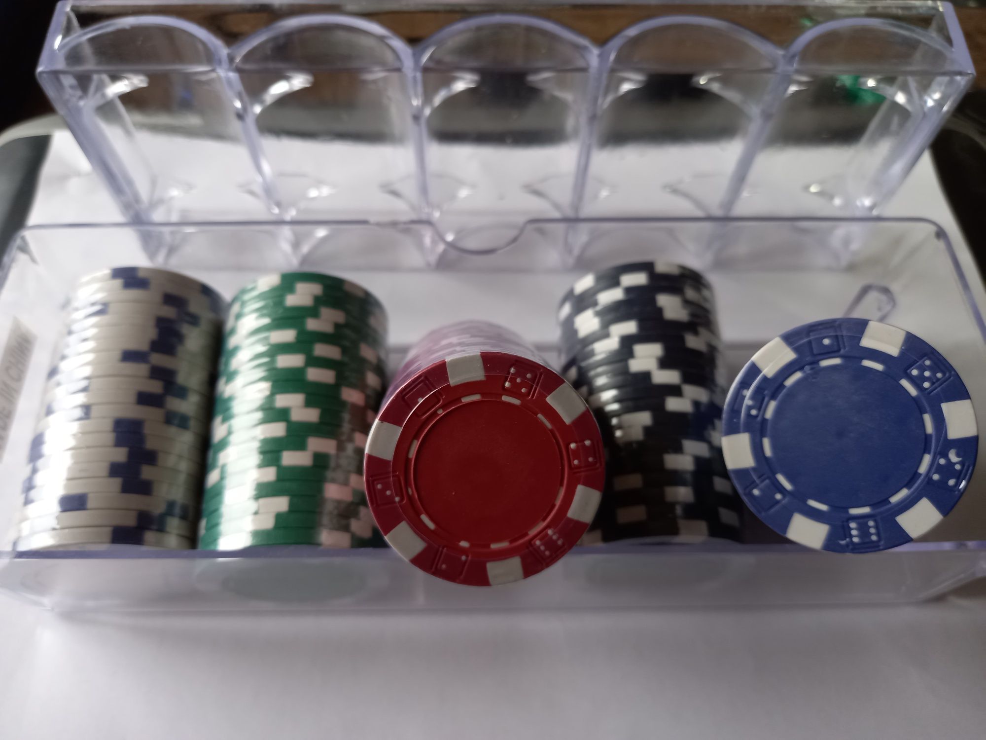 Jetoane poker, 11 grame, 100 buc, cazinou, neimprimate. Sigilate!