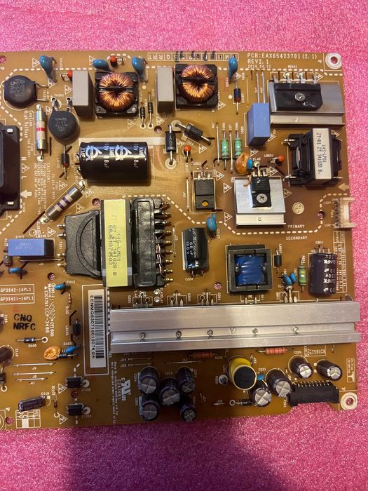 LG 42LB5500,42LF5800,43LH5100 счупени дисплей.