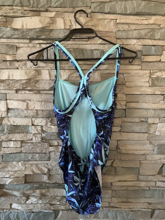 Цял бански на марката “Maru”