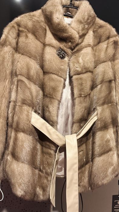 Шуба натуральная норковая,