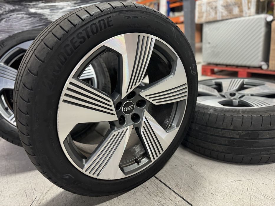 Jante Audi Etron Q8 R21 Originale Brigestone de vara 60%