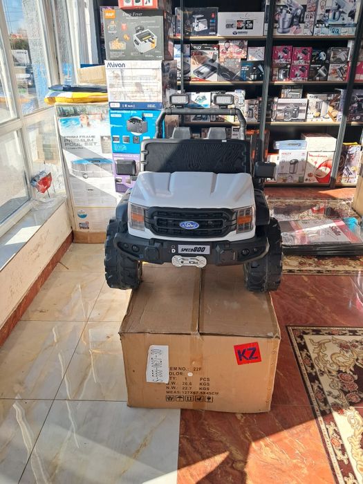 Машина Ford детский