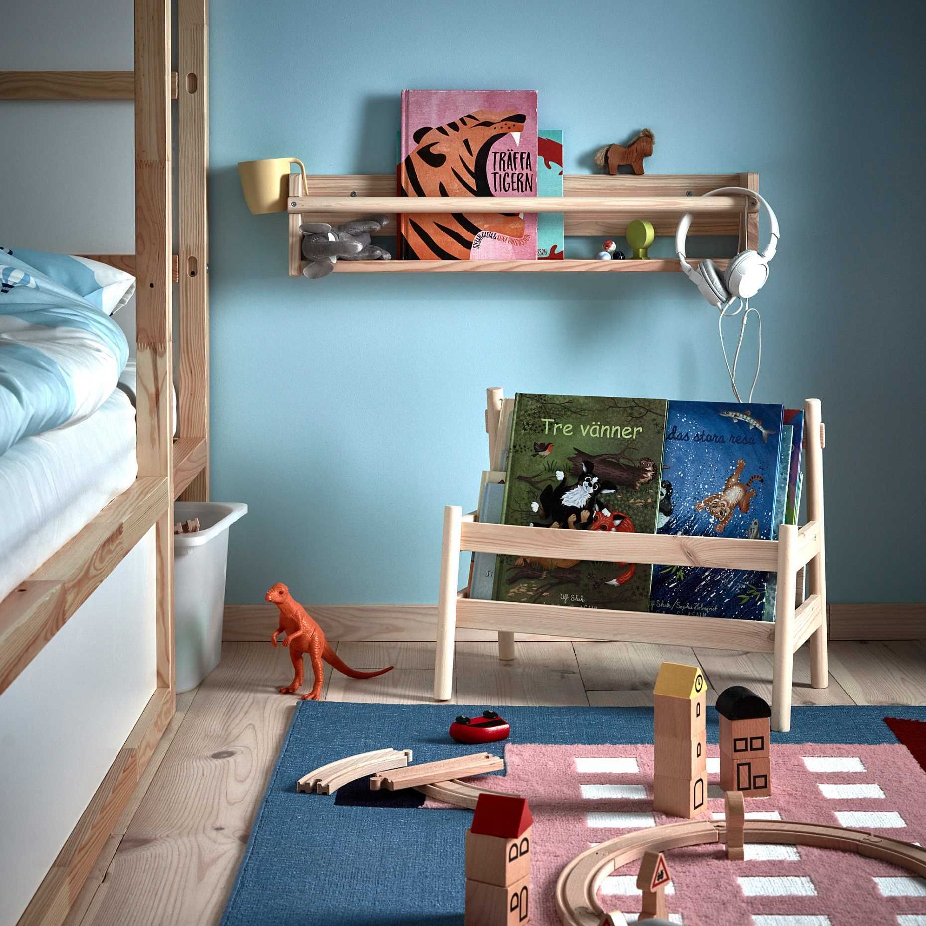 Ikea FLISAT поставка за книги за детска стая