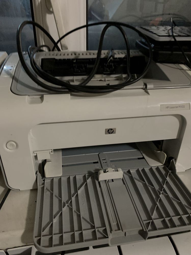 продается принтер HP LaserJet P1102
