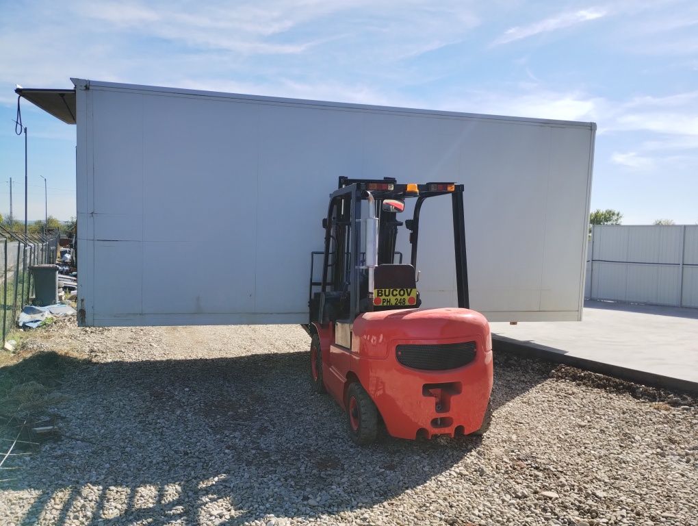 Stivuitor de Inchiriat 2,5 Tone Transport Asigurat Cu Deservet