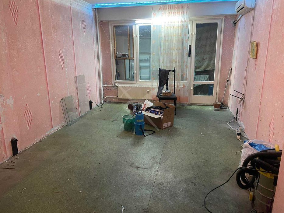 Продава се Двустаен апартамент в Бургас, Изгрев - 70 кв.м за 1800 €/кв.м - Снимка #1