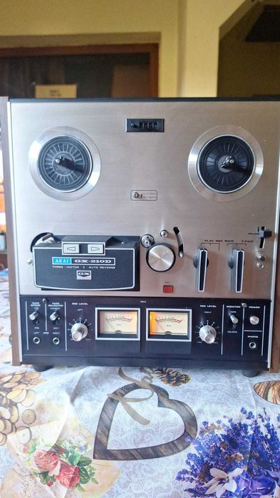 Magnetofon Akai GX 210D autorevers.