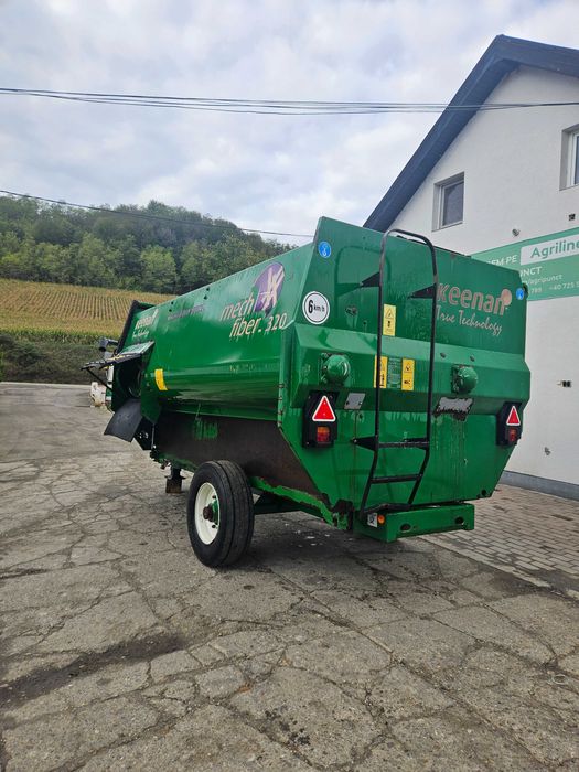 Remorca malaxor de furaje Keenan MechFiber 320