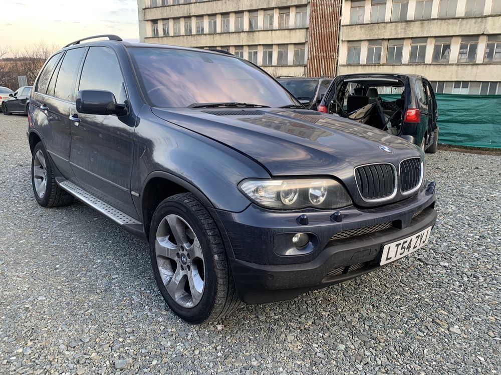 Продаваме на части бмв х5 3.0и bmw x5 3.0i.