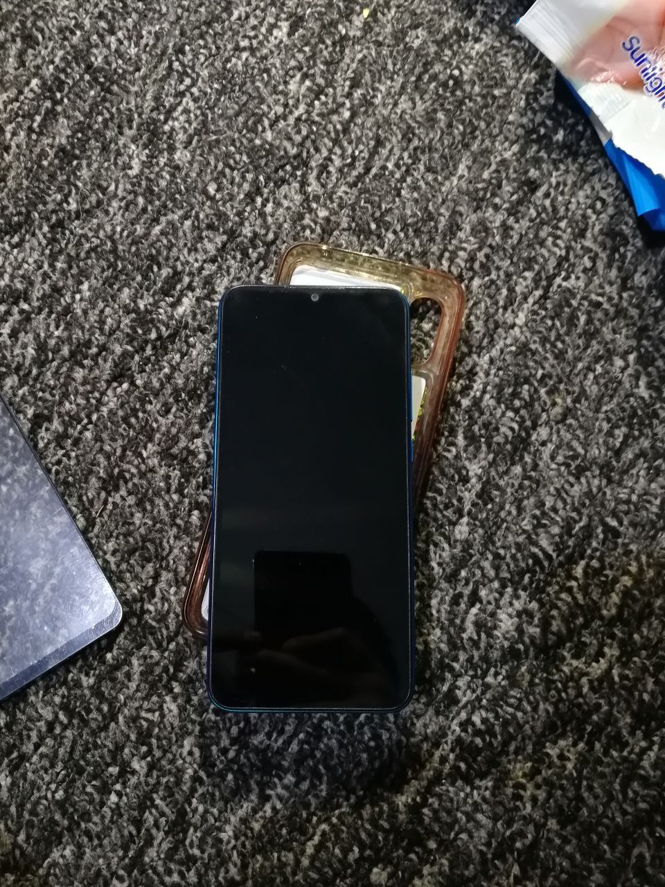 Redmi 9 A 4_64 xotira . Karobka bor ideal holatda hamma joyiga kafolat