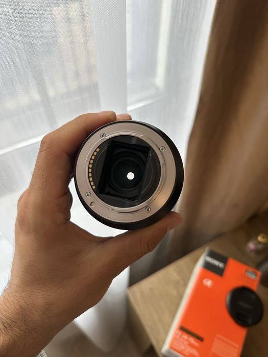 Obiectiv Sony Zeizz 24-70 f4 OSS, stare perfecta, la cutie