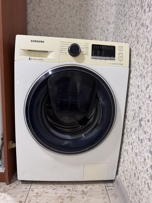 Продам стиральную машину Samsung EcoBubble с загрузкой 6.5 кг.