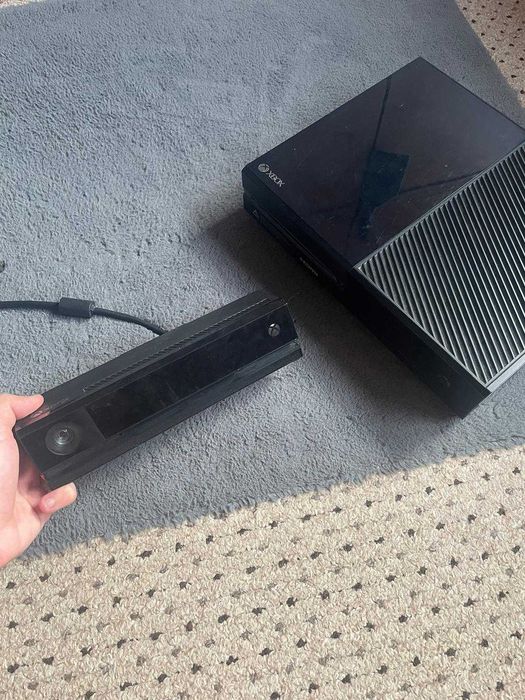 Xbox One + Kinect