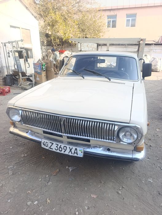 Gaz 24 11 Volga sotiladi