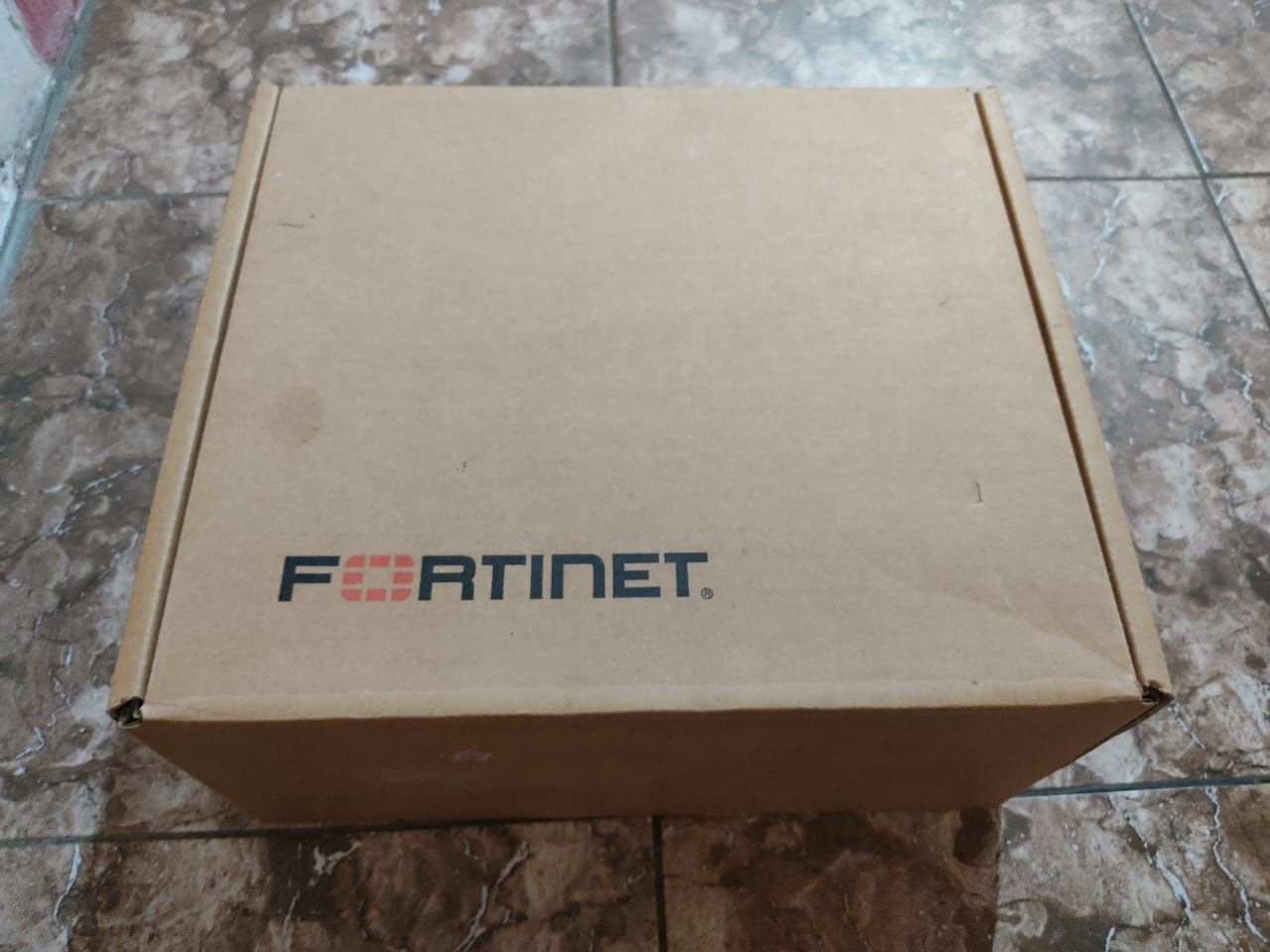 Межсетевой экран FortiGate 60E DSL