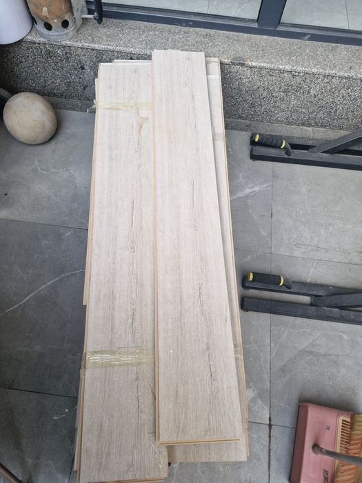 Продам ламинат 20кв,б/у.