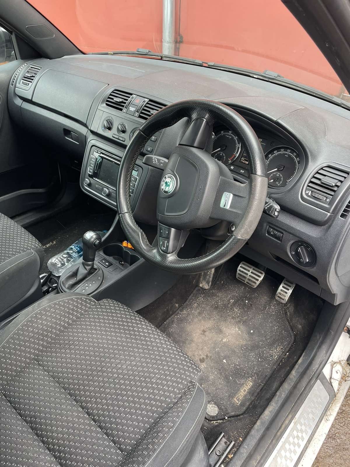 Skoda fabia vrs/шкода фабия врс 1.4 tsi 180 коня dsg (cave) На Части