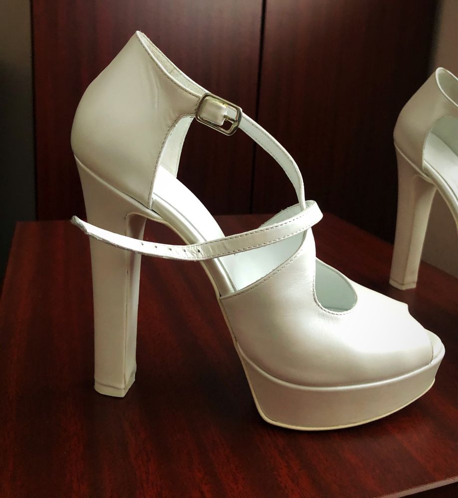 Sandale pentru nunta din piele Veronesse - alb sidef - mărime 38!