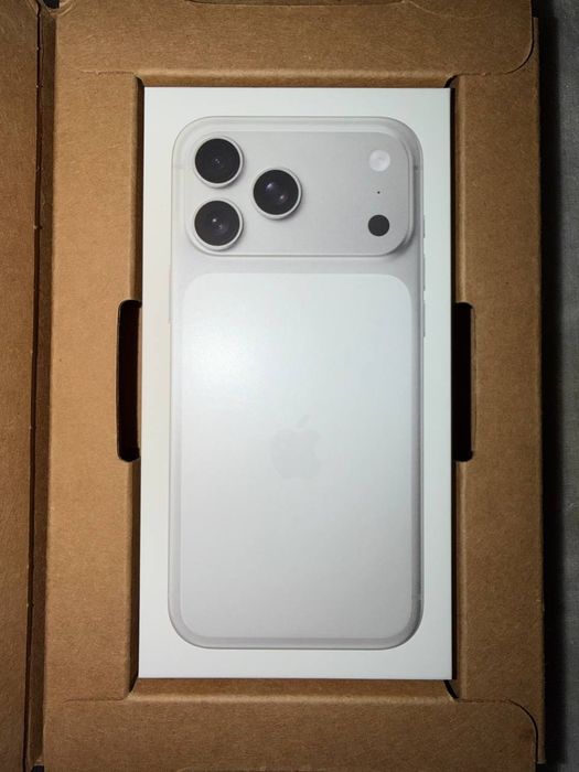 iPhone 17 Pro Max 1TB Silver LLA