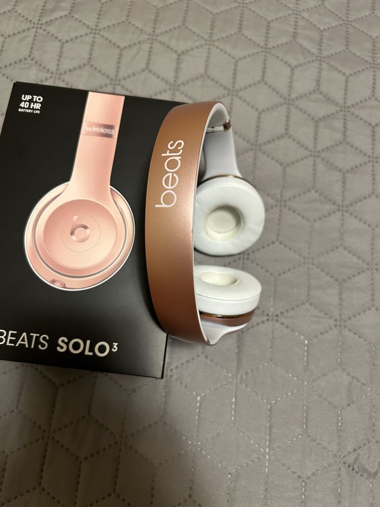 Beats solo 3 rose gold