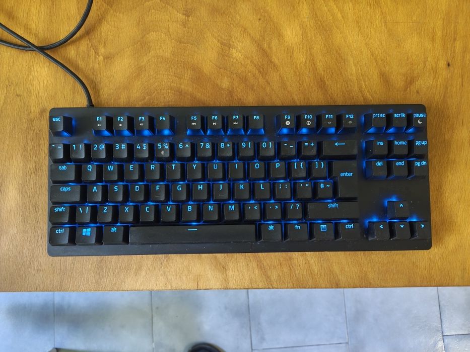 Razer Huntsman tournament edition механична клавиатура