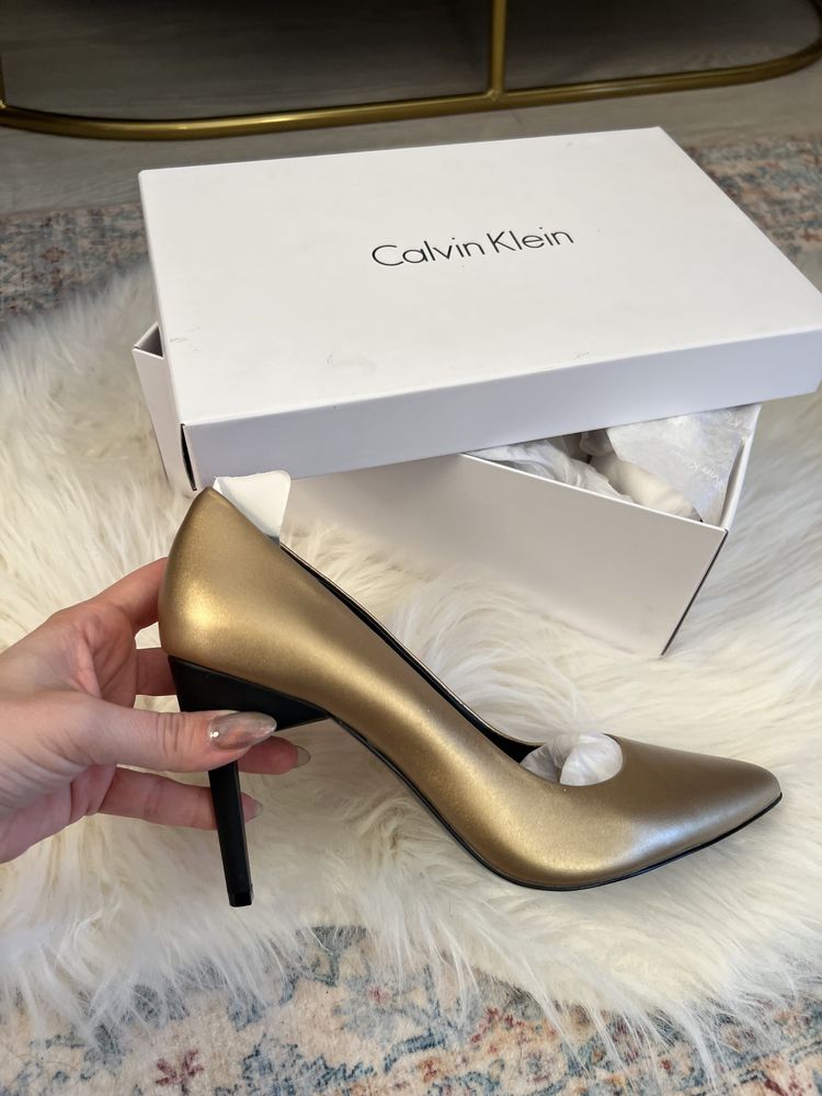 Обувки Calvin Klein, 38 р-р, чисто нови
