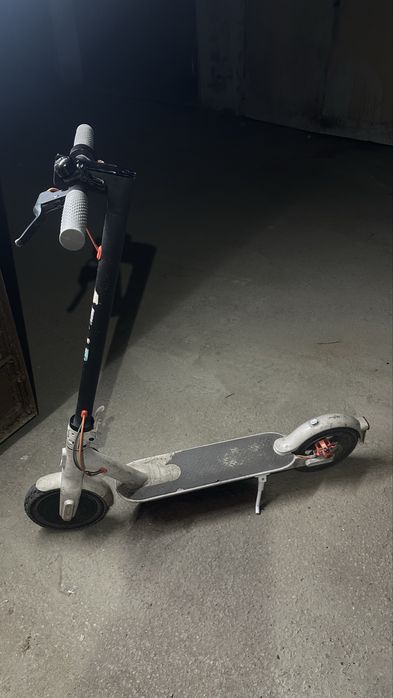 Электросамокат Xiaomi M365