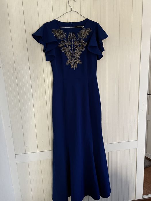 Женское вечернее платье