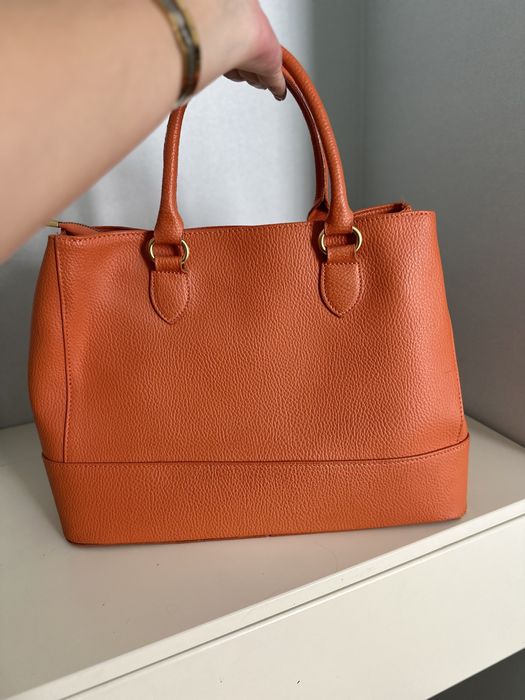 Продам качественную кожаную сумку