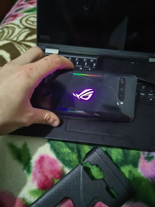 Schimb asus rog phone 3 cu iPhone