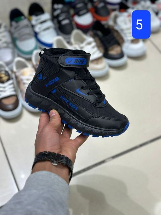 Adidași bărbați mărimi disponibile