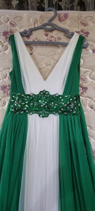 Вечерний платье очень нежный
