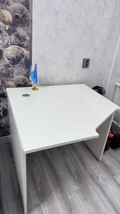 Продам стол, в отличном состоянии