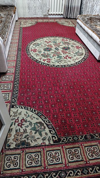 Продается ковер  б/у 2.5*5