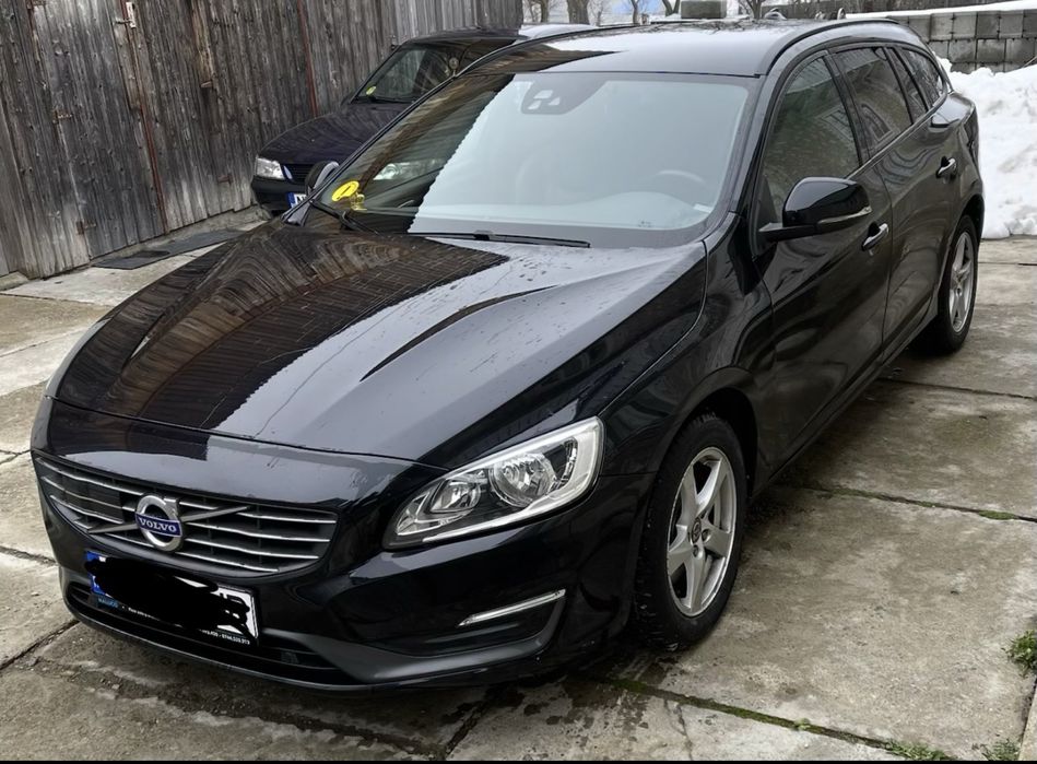 Volvo V60 2015 D4 2.0 181HP Black Edition, Distronic, Manuală, Full Op