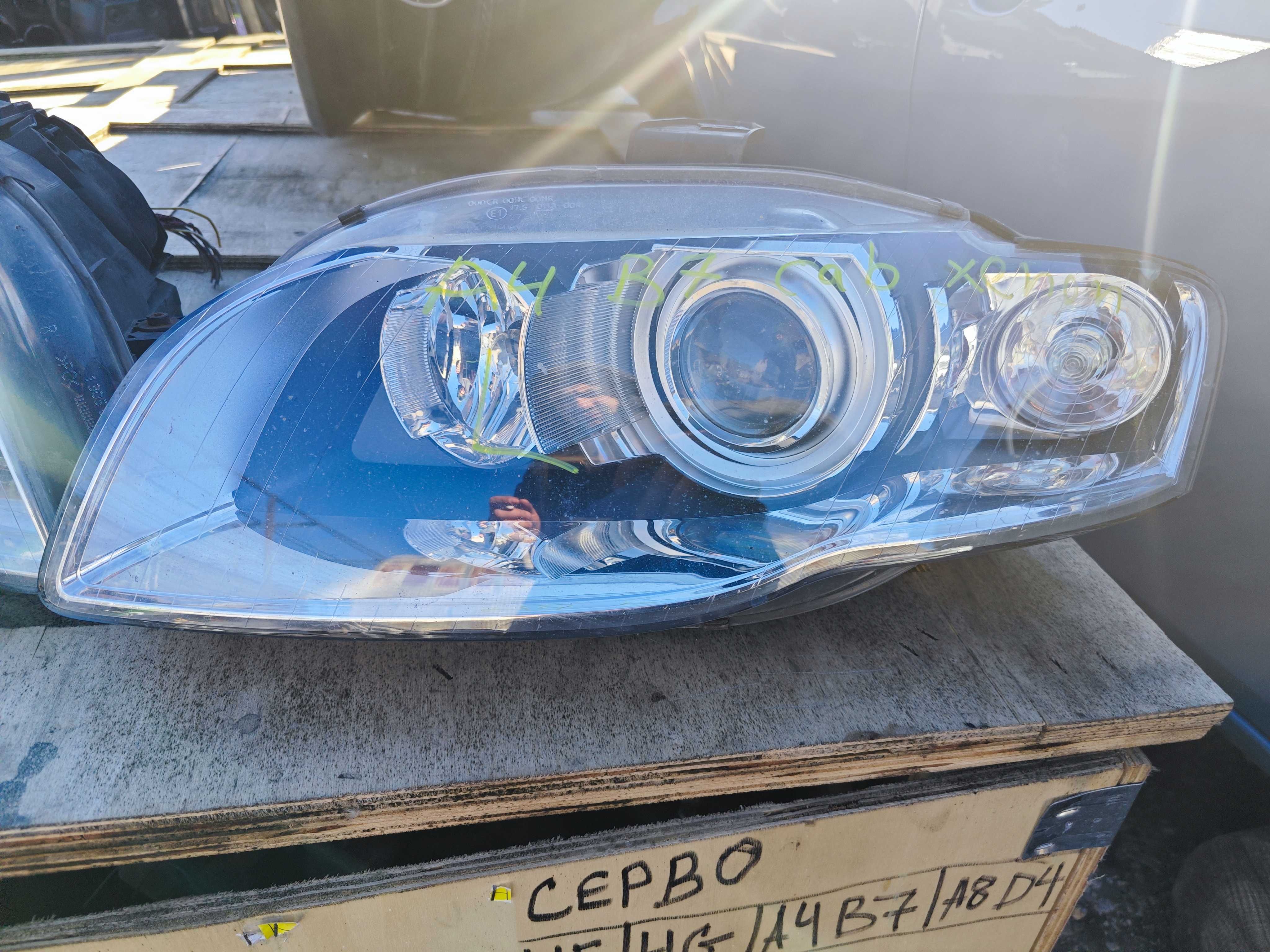 Фарове ляв и десен фар Xenon Audi A4 B7 здави и оригинални