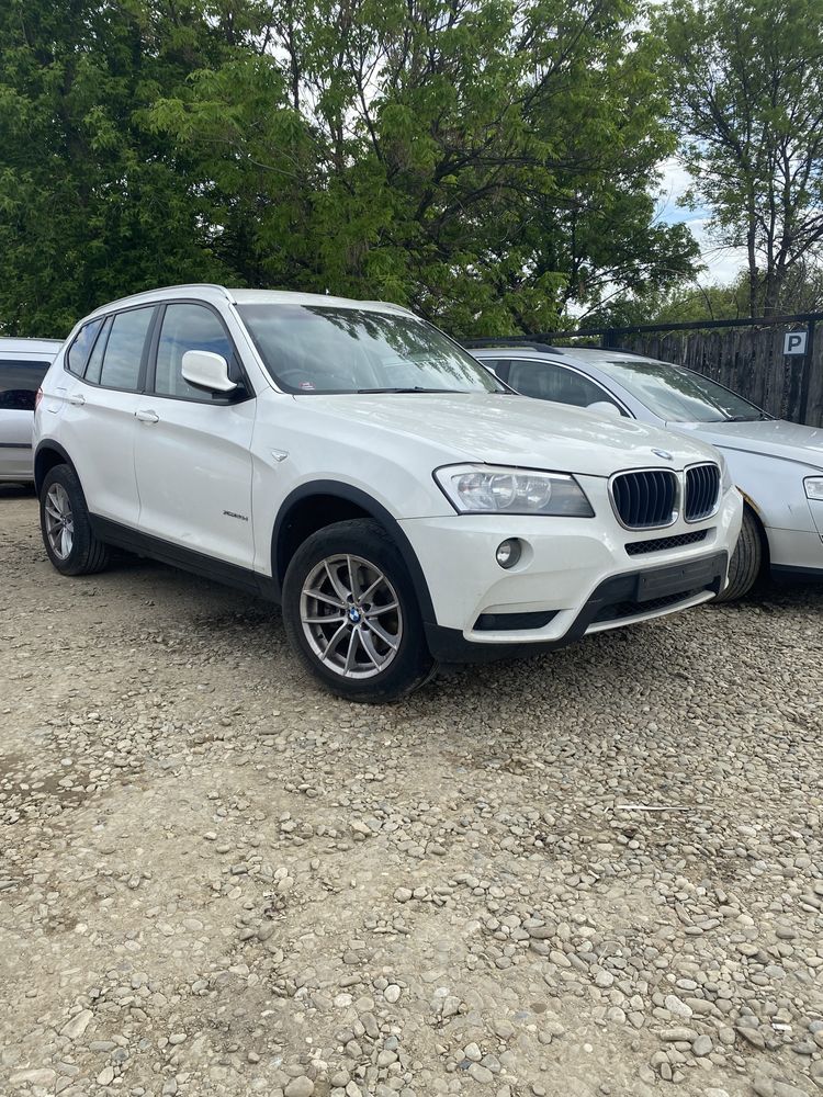 Aripă stânga spate  BMW X3 F25 2012