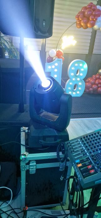 Moving head american dj