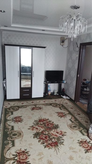 Продается 1 комнатная квартира, ОКТ, район Универмага и Военкомата.