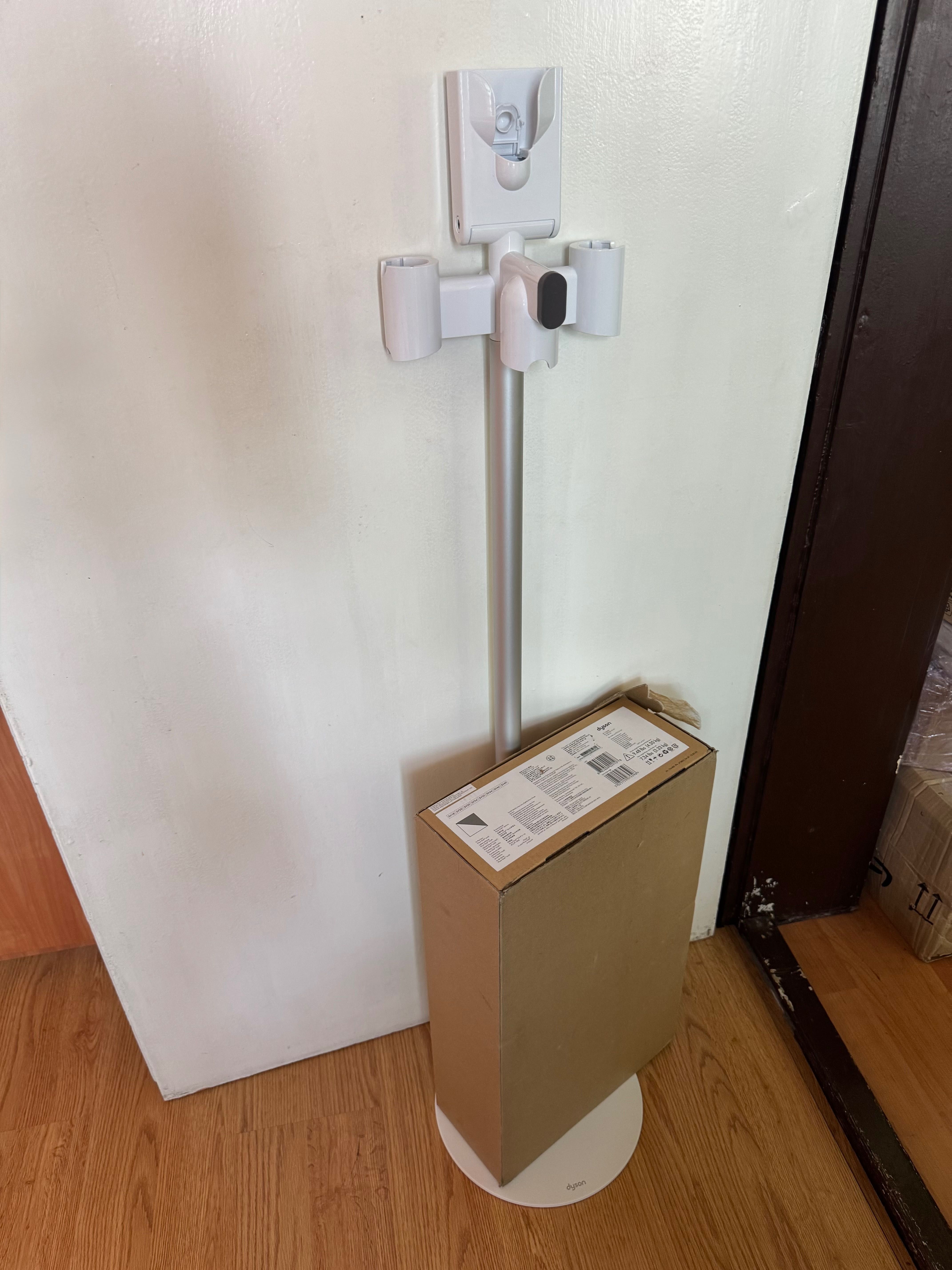 Dyson Floor Dok Multi за V12 Detect Slim нов, с опция за отстъпка
