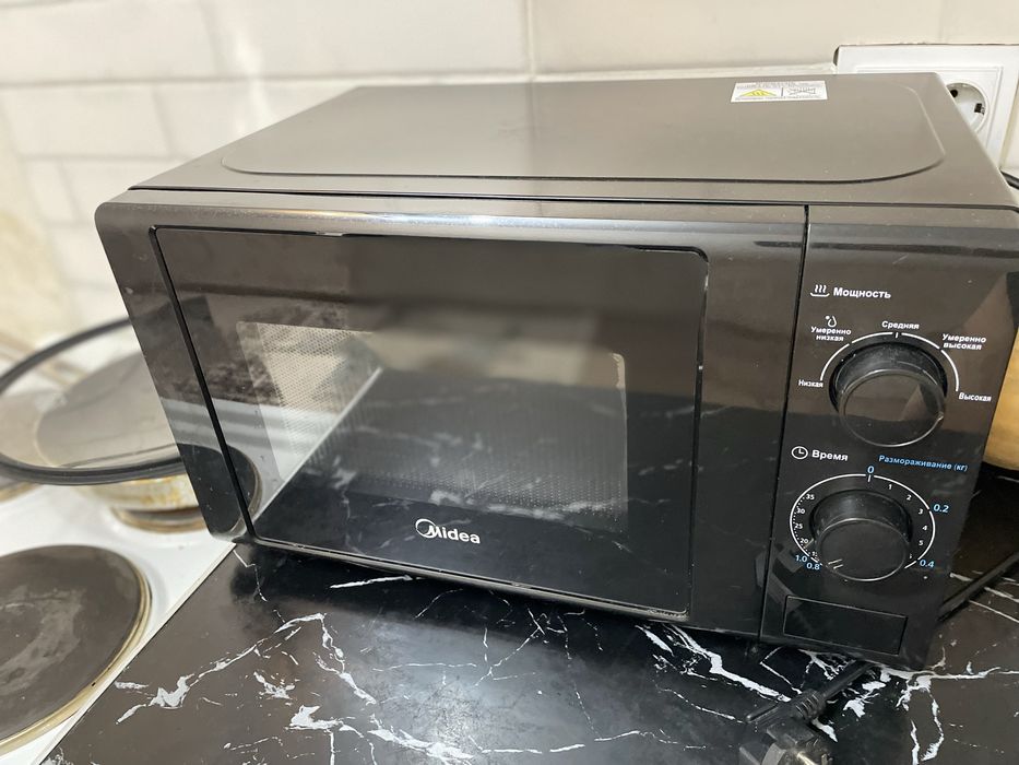 Микроволновка Midea
