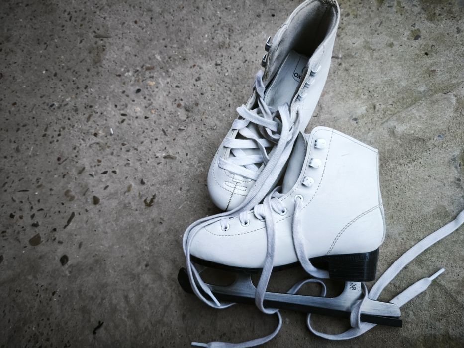 Vând patine artistic Oxelo 31-32 și Riedell 36