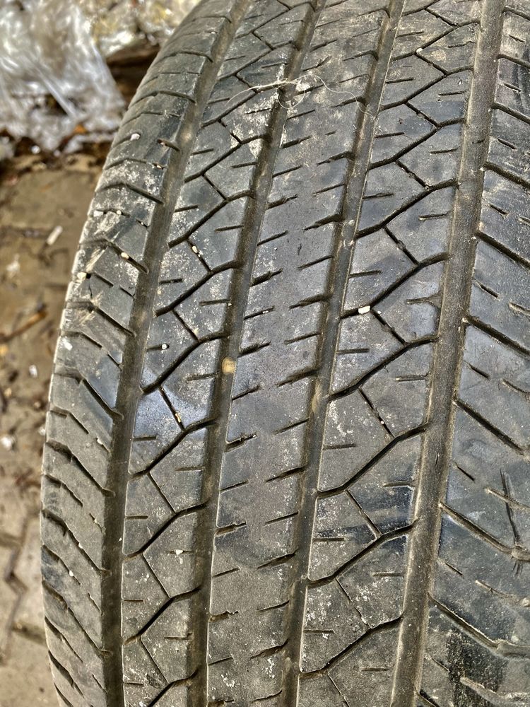 Продам пару балонов 235/55R18  летняя