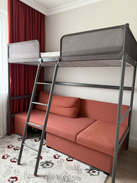 Продам двухъярусную кровать IKEA