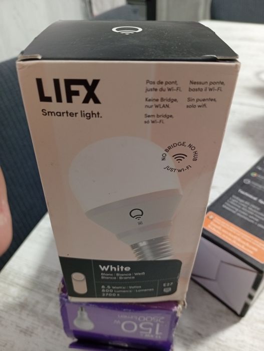 LIFX WHITE - Bec LED - E27 - 8,5 W (echivalent 60 W) - clasa F - lumin